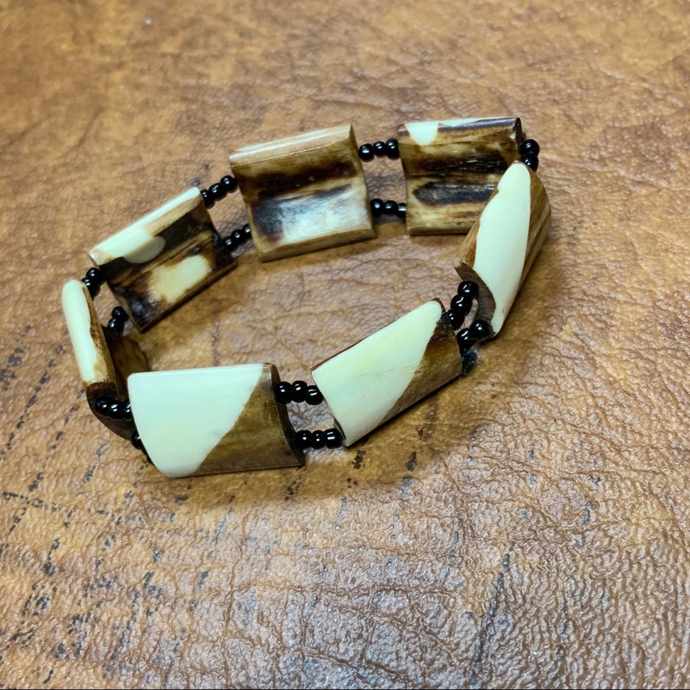 Vintage Beaded bracelet!